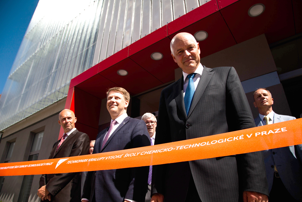 Technopark Kralupy_Slavnostní otevření_zleva Holeček, Prouza, Melzoch